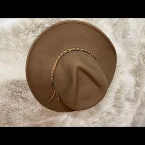 VINTAGE HAT